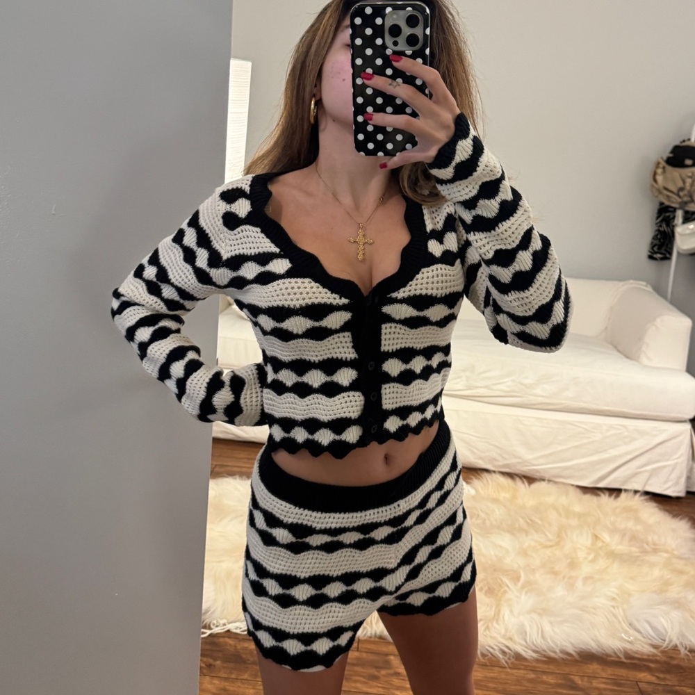 ivory cream & black striped crochet knit set - Picture 6 of 13